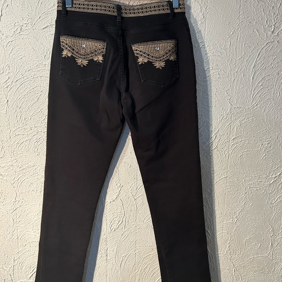 Ladies Simon Chang Denim Embroidered Black Jeans - size 8 - Picture 2 of 7